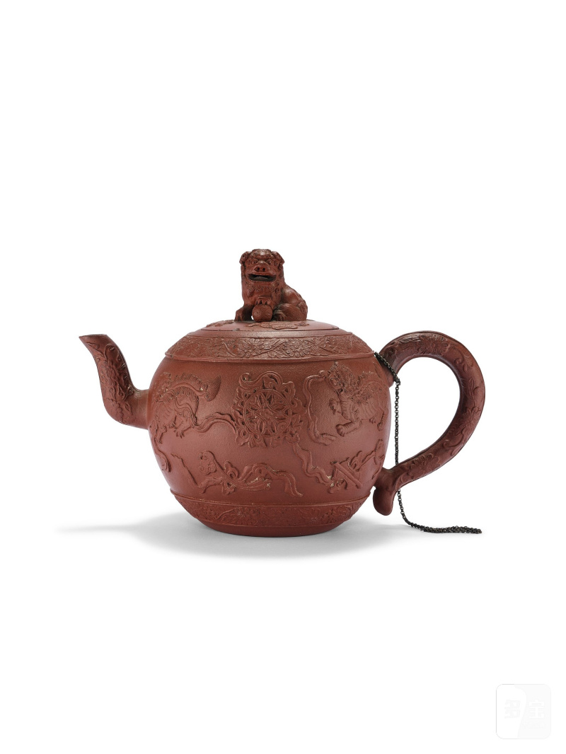 清早期　宜興朱泥佛獅戲球茶壺 | AN YIXING STONEWARE TEAPOT AND COVER - 图3
